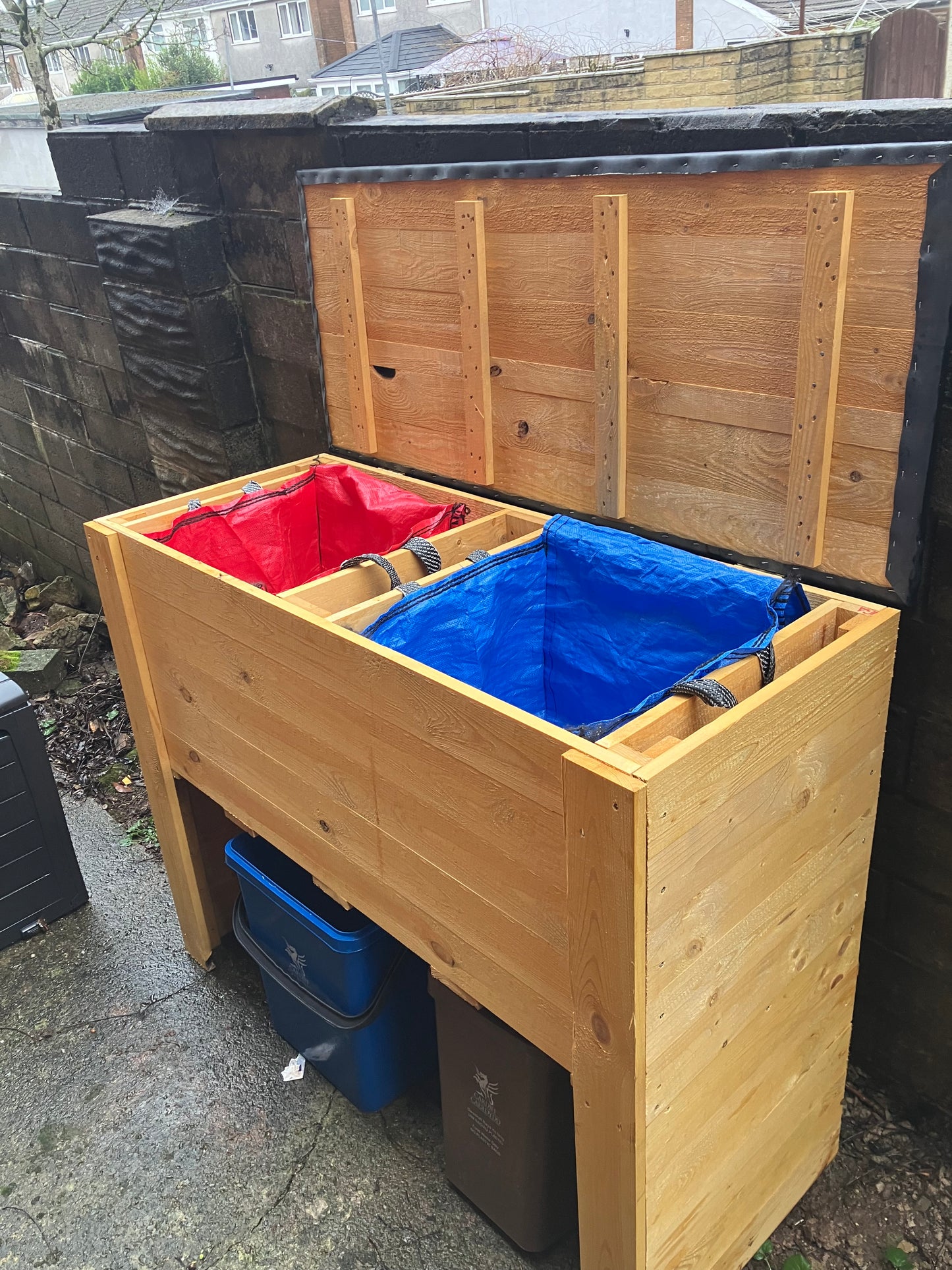 Double Decker with EPDM covered Waterproof lid. Cardiff