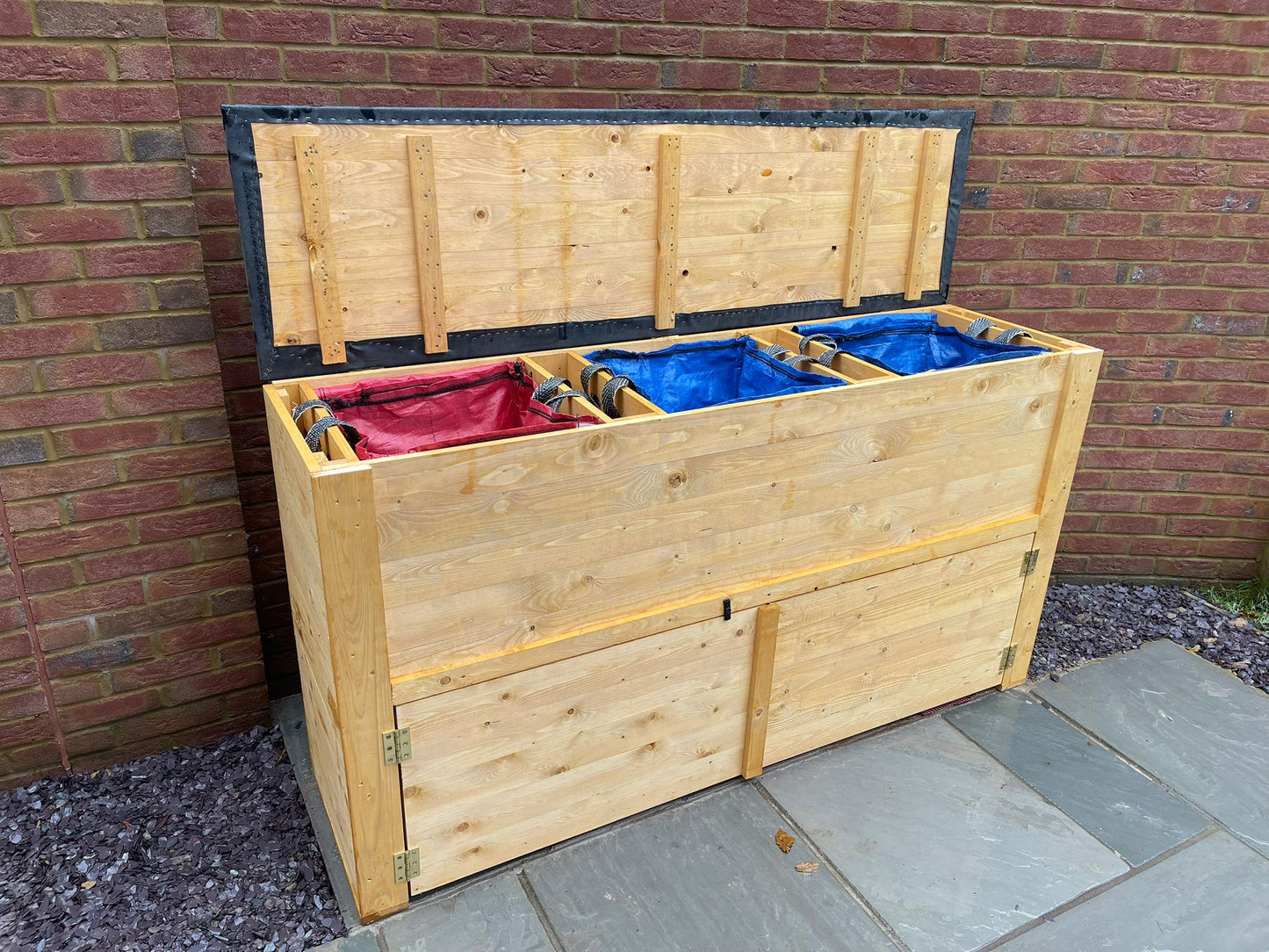 Extra Large unit holds 3 bags and boxed in base
