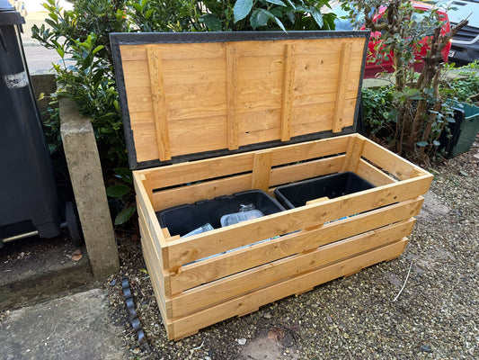 Single Slatted Recycling Bench with EPDM Lid, holds 3 caddies